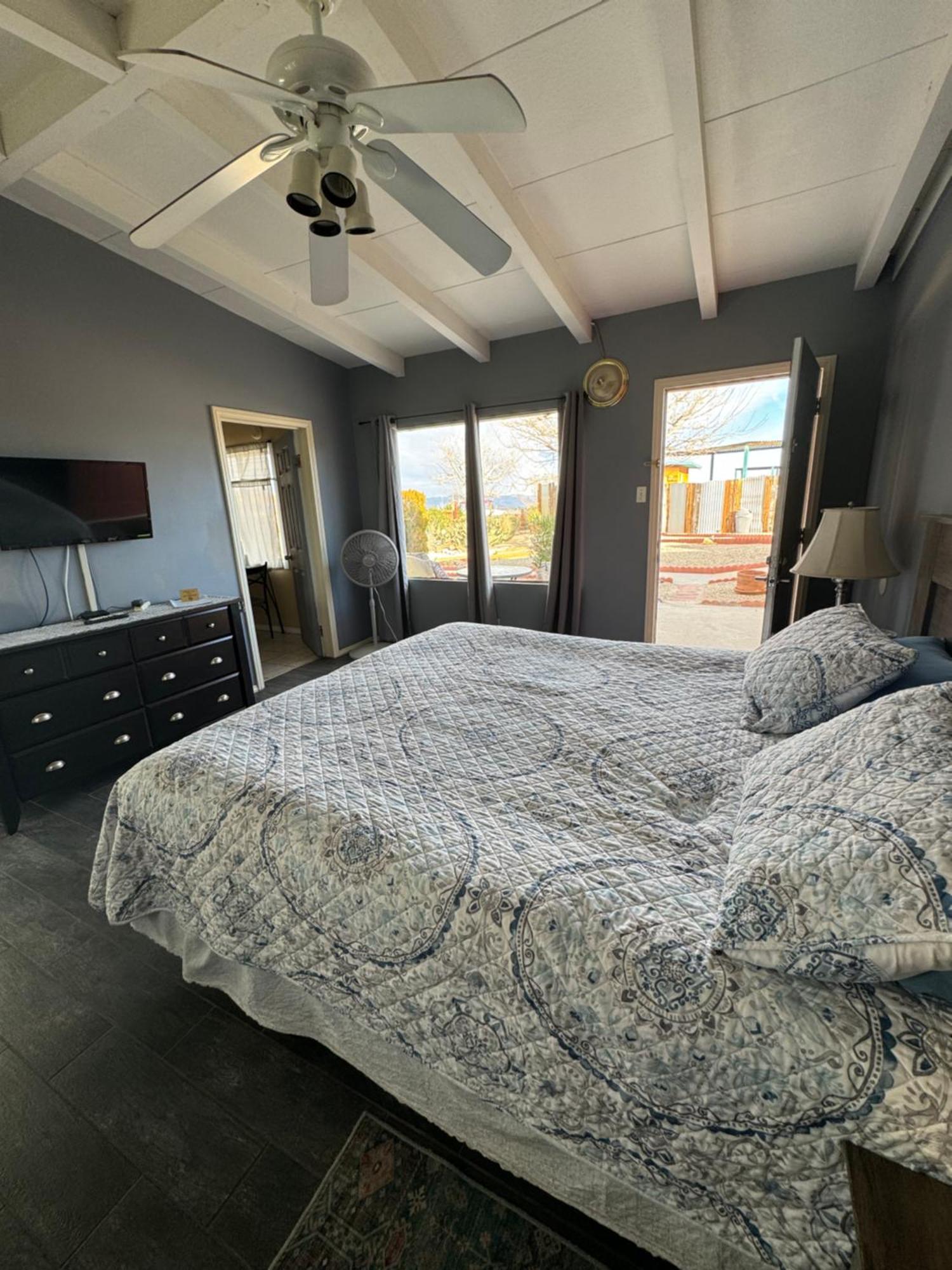 Harmony Motel Twentynine Palms Bagian luar foto