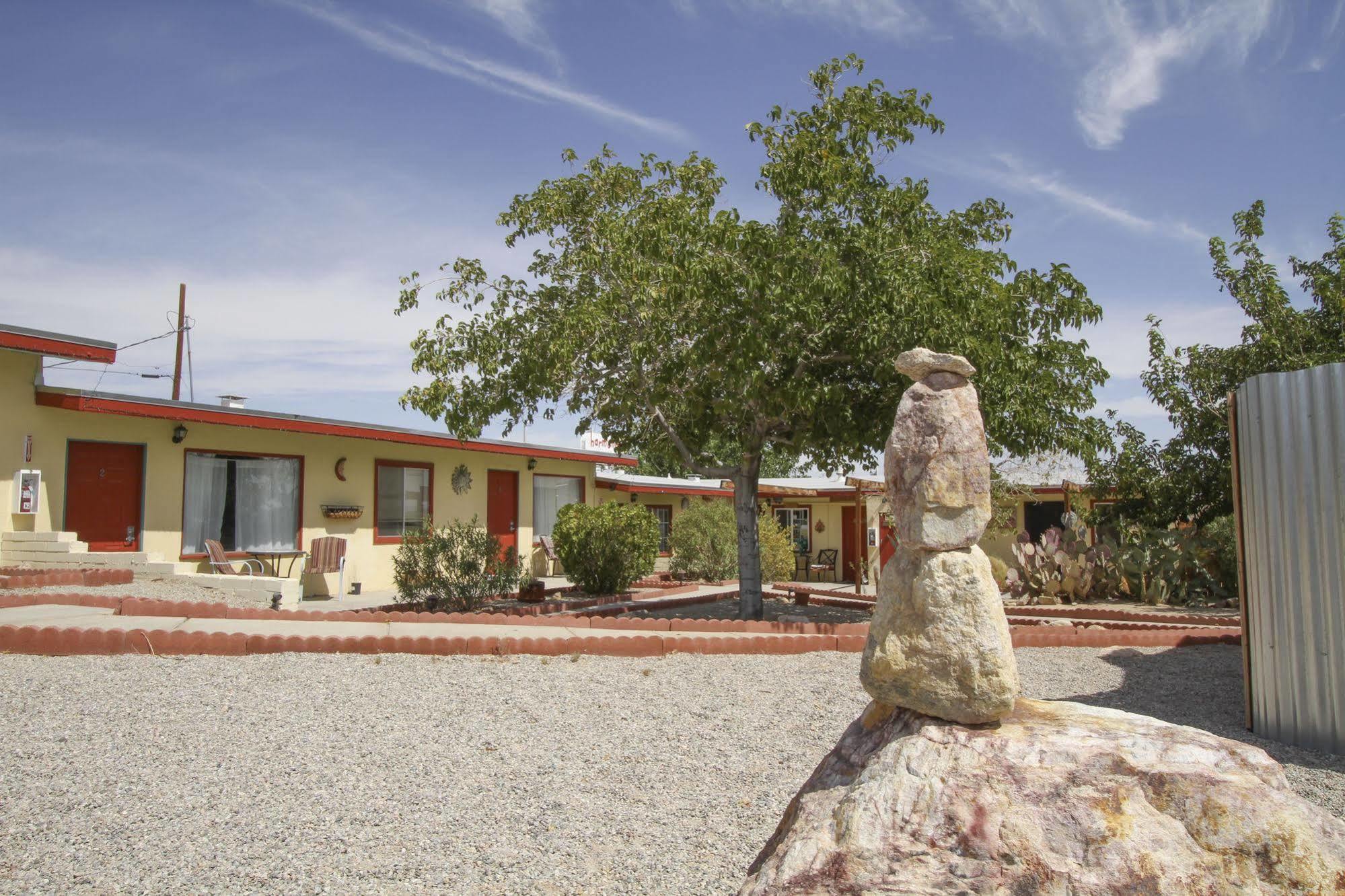 Harmony Motel Twentynine Palms Bagian luar foto